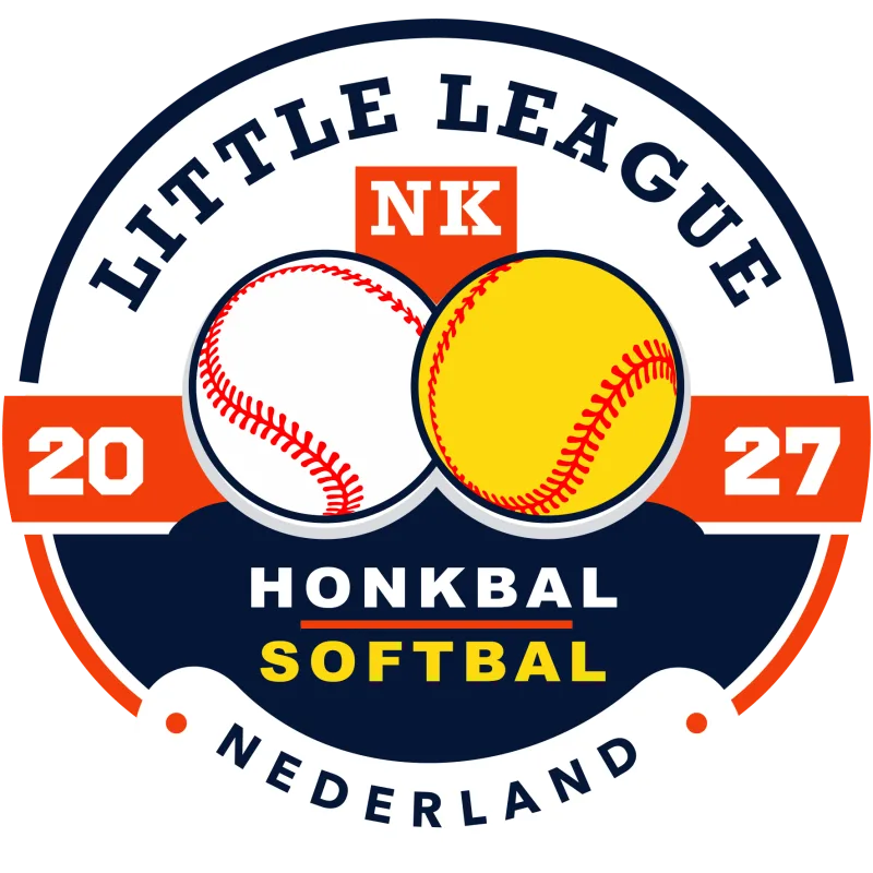Het logo van het NK Little League 2027 in kleur — een donkerblauwe kring met een honkbal, een softbal en de jaartallen in oranje.