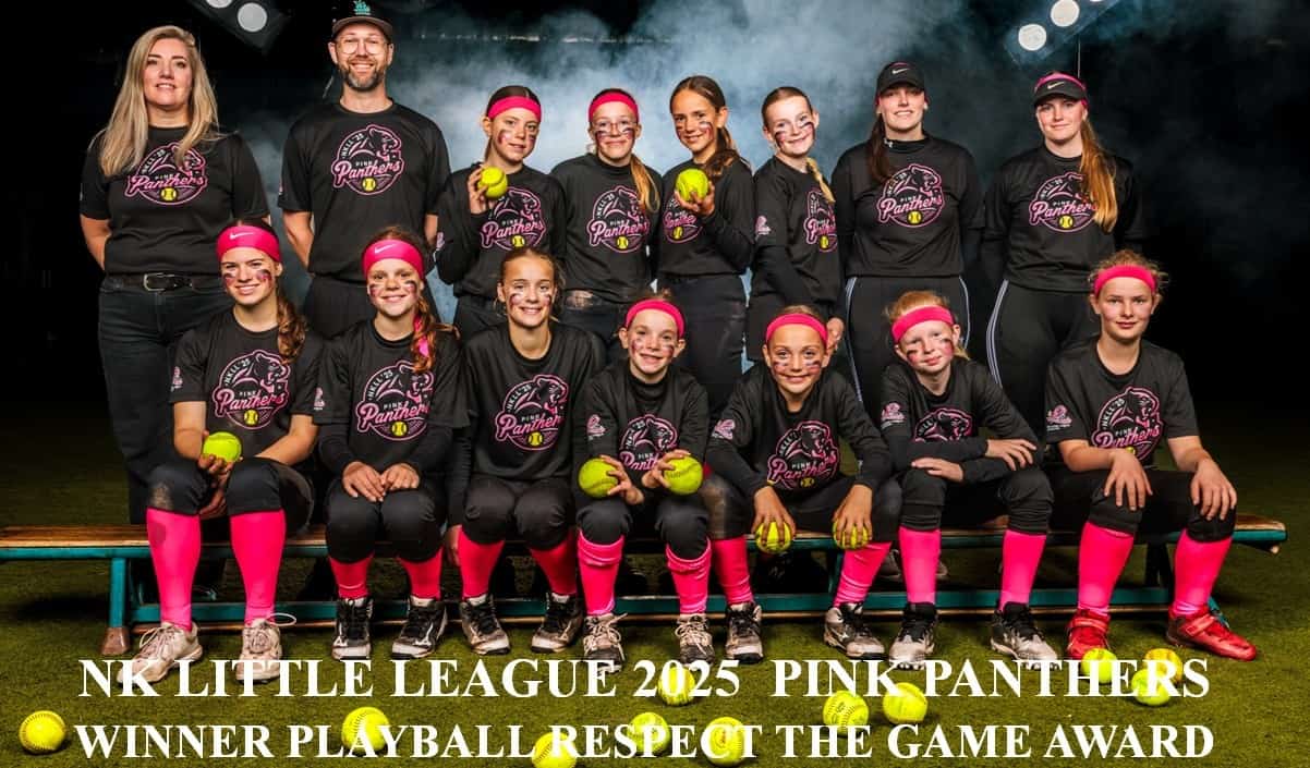 Teamfoto van de Pink Panthers, NK Little League 2025, in zwarte shirts met roze accenten, winnaar van de Playball Respect the Game Award.